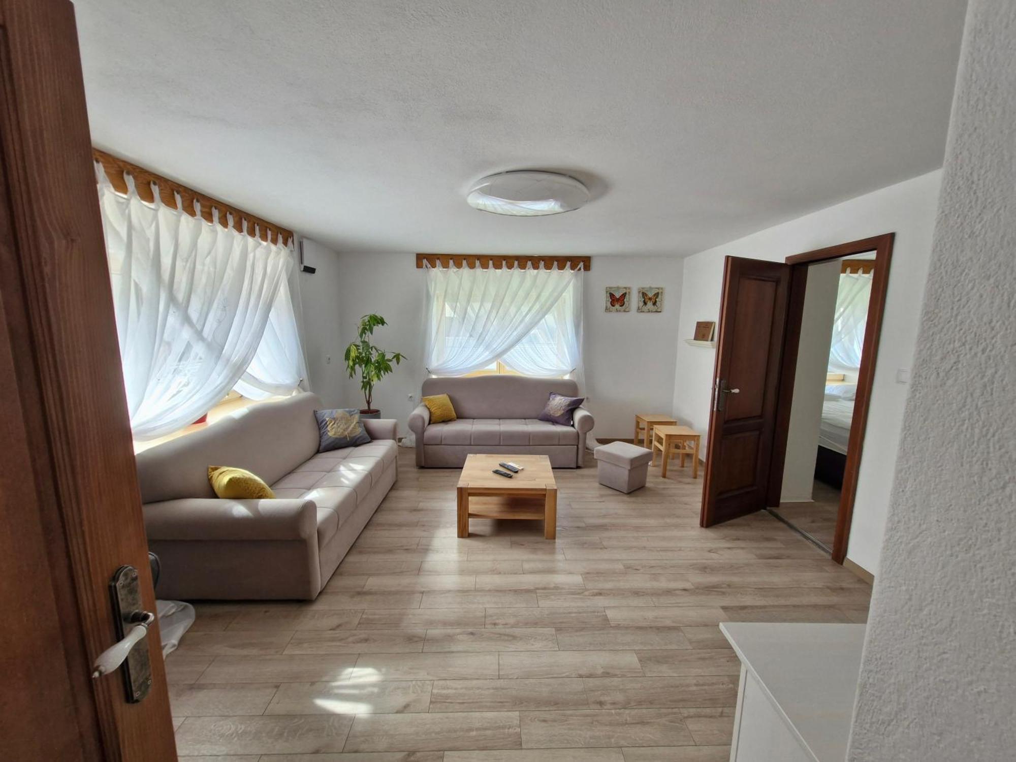 Stol Apartments Zirovnica Zewnętrze zdjęcie